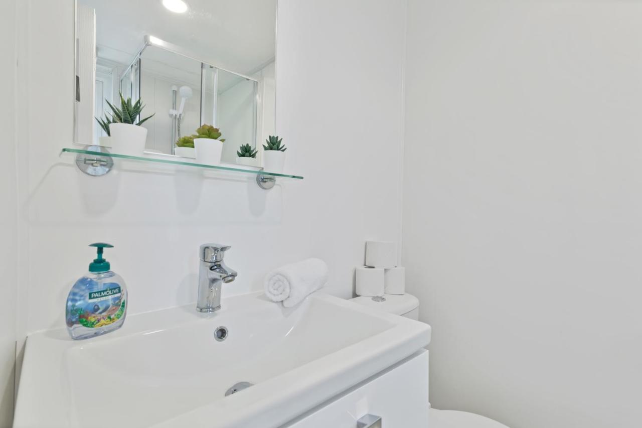 Ferienwohnung On The Water With Free Parking - By My Getaways Hove Exterior foto